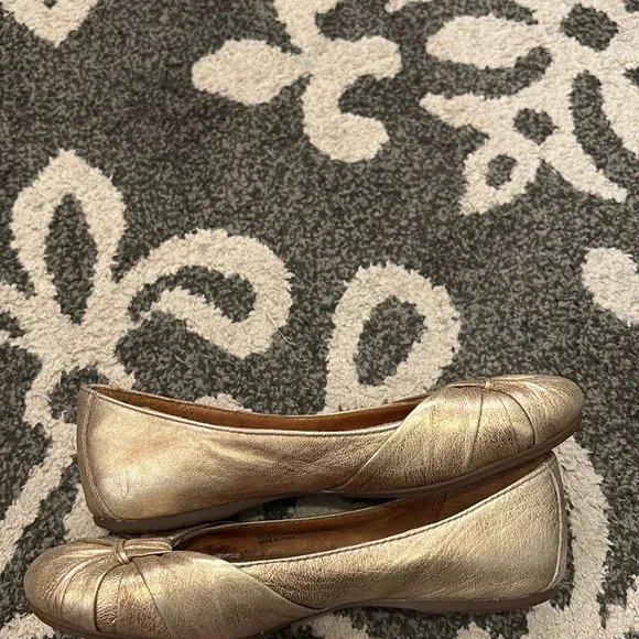 Born Gold Genuine Leather Flats - Picture 3 of 7